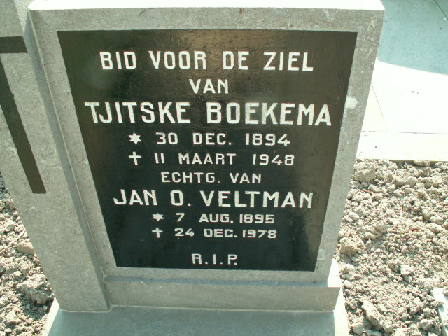 Grafsteen Jan Veltman en Tjitske Boekema